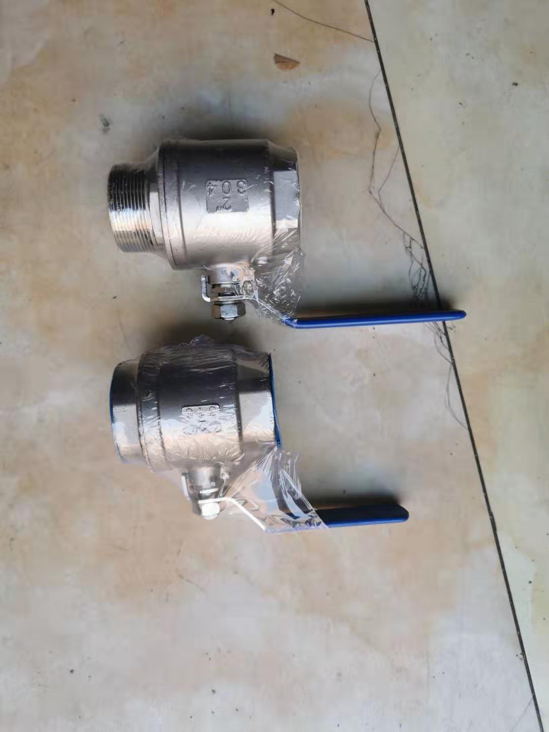 Authentic 304 inner and outer wire stainless steel mid - sized ball valve stainless steel two - piece ball valve 4 minutes 6 inch 1 inch 2 PC