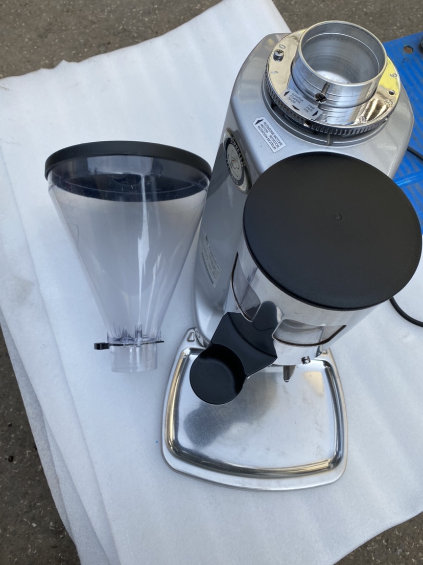 Second-hand Mazzer electric coffee bean grinder Serie grinding machine for commercial medium size