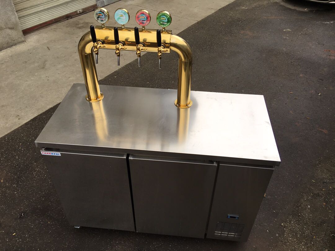 Second-hand craft beer draft beer machine refrigerator fresh-keeping wine vending machine 4 heads 6 barrels refrigerator with wine column