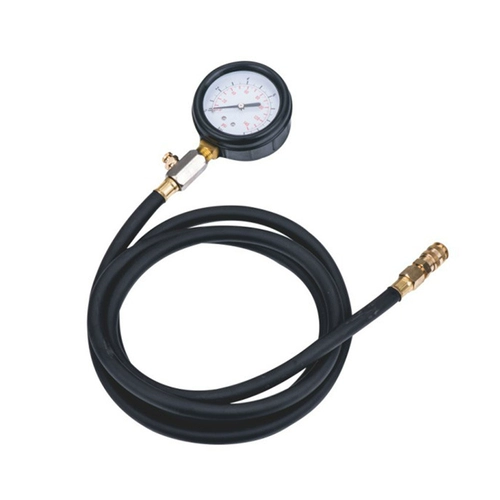 Моторное масло, гидравлическое масло, универсальный набор инструментов