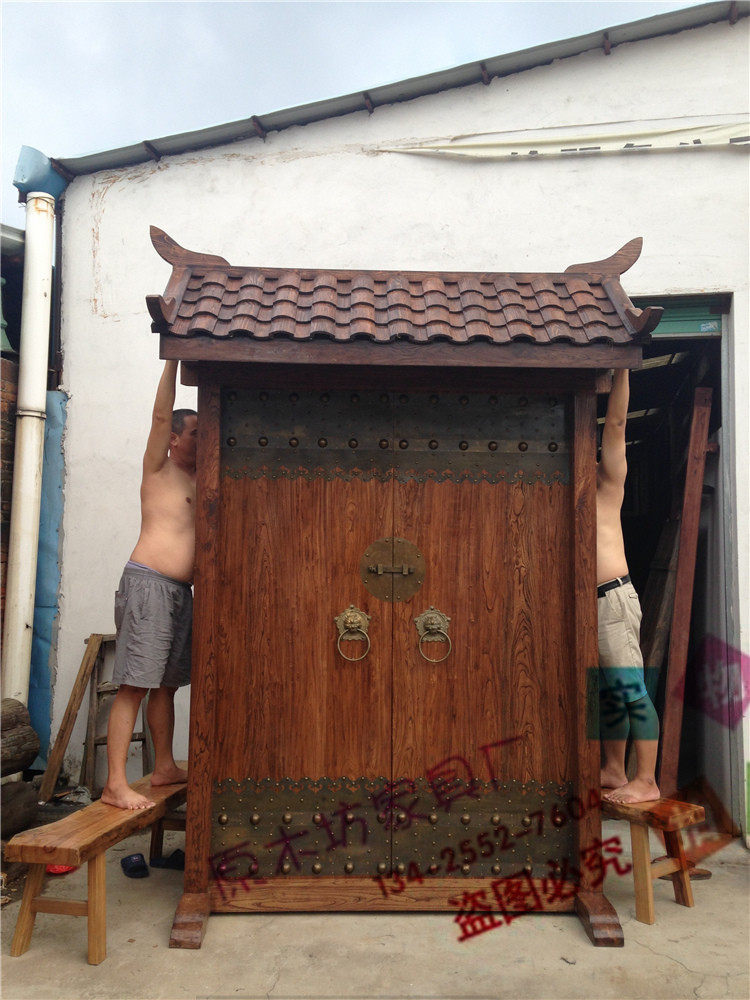 Retro solid wood imitation ancient gate elm wood courtyard wooden door Chinese style entrance door tea house decorated villa gate rural door