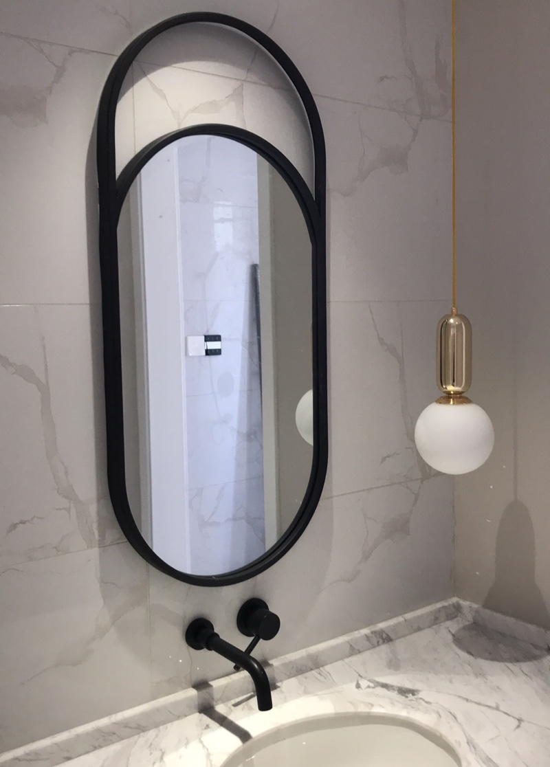 Simple modern iron mirror frame beauty salon makeup mirror bedroom mirror oval mirror hotel guest room home mirror
