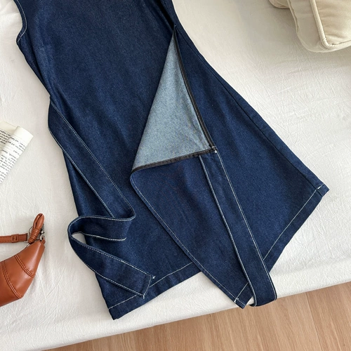 Платье без рукавов с круглым воротником, корсет, мини-юбка