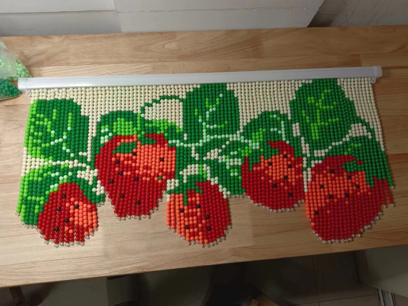Strawberry Bead Curtain Hanging Curtain Vintage Beaded Door Curtain Room Door Decoration Hanging Curtain Home Cloakroom Entrance Partition Curtain