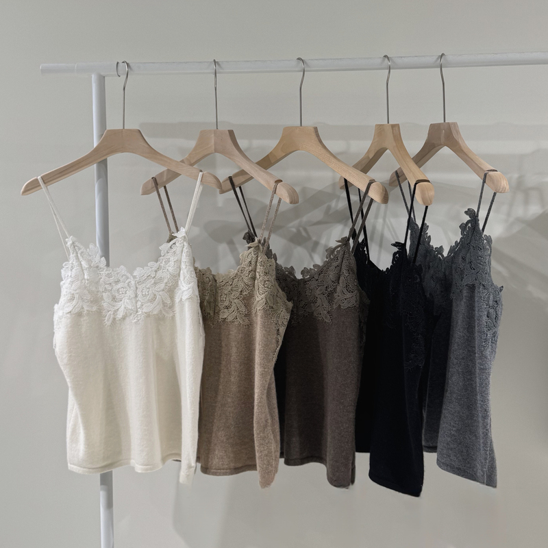 The Autumn and Winter Lace Vest Has Been Upgraded~ Noble and Elegant, Lace Splicing 100% Cashmere Camisole The Autumn and Winter Lace Vest Has Been Upgraded~ Noble and Elegant, Lace Splicing 100% Cashmere Camisole