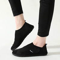 На липучке, черный