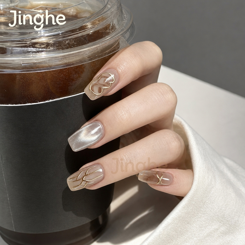 Light Luxury Silver Glitter Cat Eye, Hand-Dyed Texture, Embossed Gold Thread Lines, Elongating and Slimming Wearable Nails Light Luxury Silver Glitter Cat Eye, Hand-Dyed Texture, Embossed Gold Thread Lines, Elongating and Slimming Wearable Nails