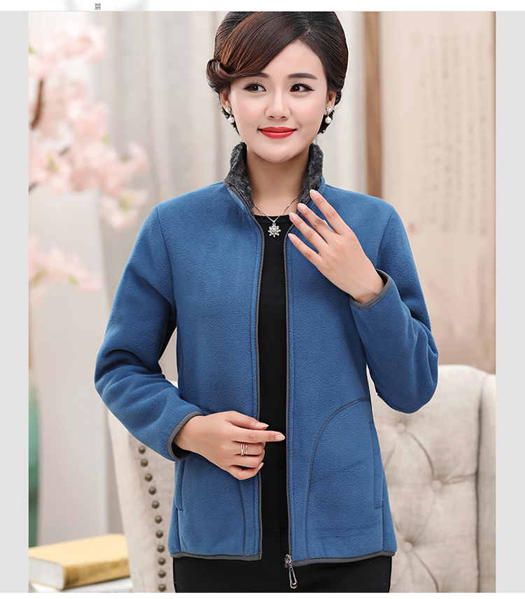 Mùa xuân và mùa thu mùa đông quần áo lông cừu trung niên mẹ tải cộng với áo len nhung cỡ lớn áo nữ trung niên