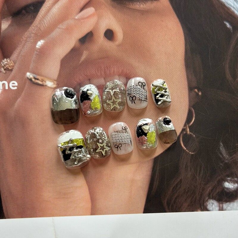 Yj Handmade Wearable Nails ins Style Short Nails Metallic Hot Girl Glitter Nail Art Star Korean High-End Fake Nails