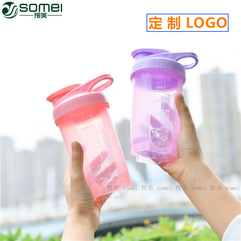 Protein powder shake cup rocking cup stir cup fitness sports with scale 500ml plastic water cup