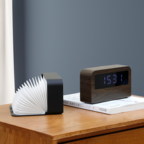 Student simple clock dormitory creative ornaments housewarming girls bedroom desktop decompression cute decoration gift atmosphere lamp