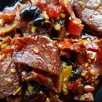 Hunan specialty bacon chili sauce bacon chili sauce ready-to-eat meal homemade chopped pepper sauce 190g 2 bottles