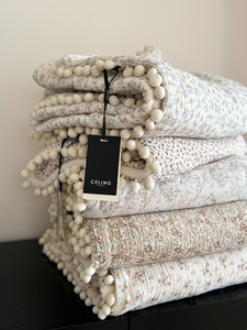 Cute Ball-Shaped Gauze Plush Blanket, Baby Travel Blanket, Office Leg Blanket, Autumn and Winter Blanket, Car Blanket