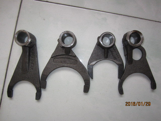 Wuzheng ten-speed gearbox shift fork Wuzheng Aoxiang shift fork Wuzheng shift fork Wuzheng tricycle accessories