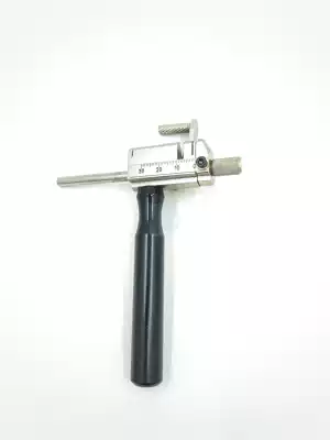 Indian double angle tube cutting clamp 1 (spot)