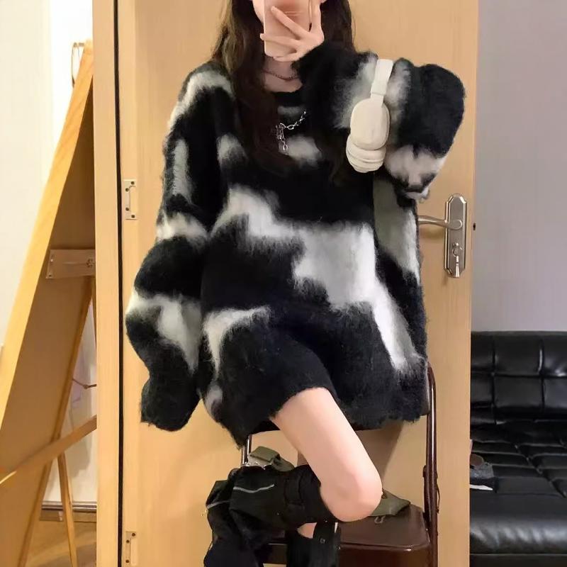 Lazy Style Contrasting Color Mohair Sweater for Women, Loose Mid-Length Soft Mink Velvet Pullover Knitwear, Retro Top