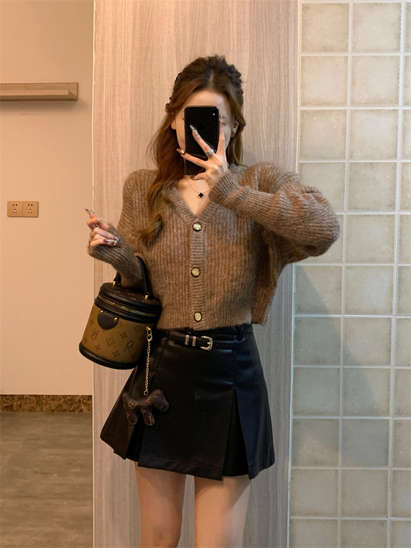 Melard Color Series Brown Sweater Coat for Women, Petite Short Style, Loose V-Neck Mohair Coffee-Colored Knitted Cardigan