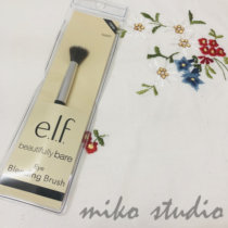 ( Spot ) American self black rod makeup brush