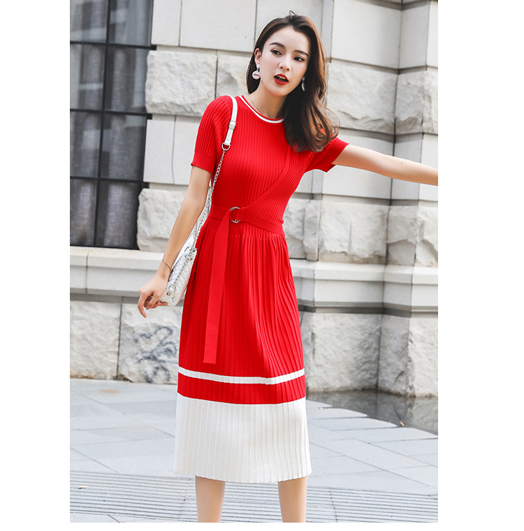 VK旗艦店 韓國風名媛拼色短袖收腰百褶針織短袖洋裝