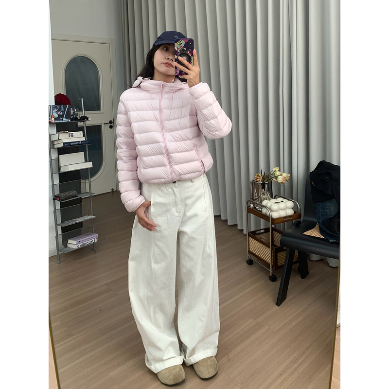 Melittlewei Same Style 90 White Duck down Loose Regular Shoulder Short Hooded Quilted Lightweight down Jacket