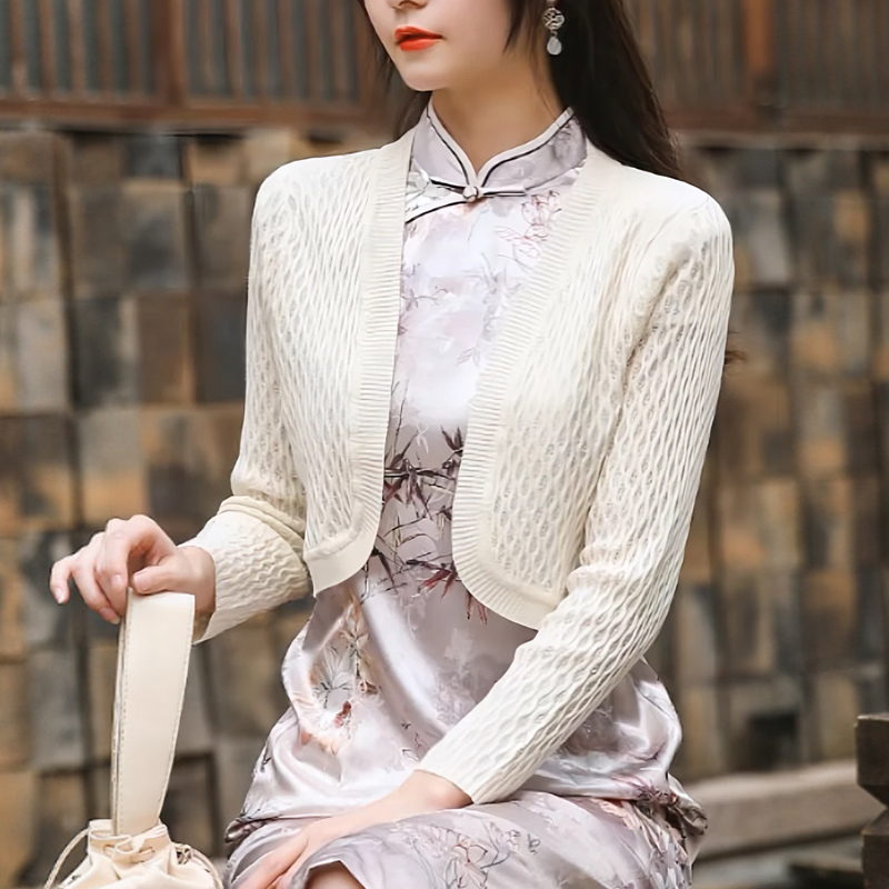 Cheongsam Outerwear Shawl Cardigan for Women, Knitted Silk Mulberry Silk Short Jacket, Versatile Long-Sleeved Hollow-Out Small Shawl