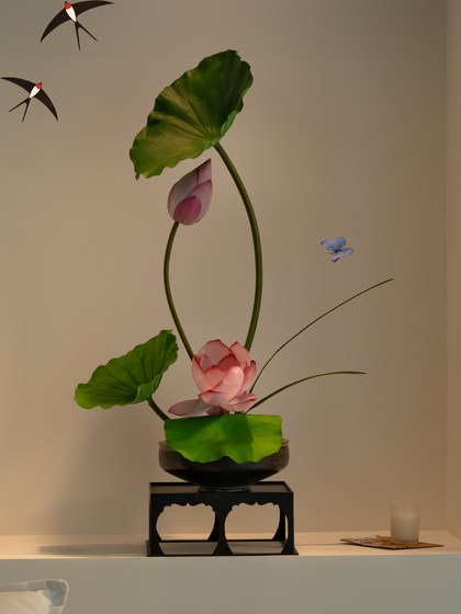 Lotus Flower Artificial Bonsai Decorative Ornaments with a High-End, Realistic Feel for Tea Rooms, Dining Tables, and Entryways; Fake Flowers with a Song Dynasty Aesthetic