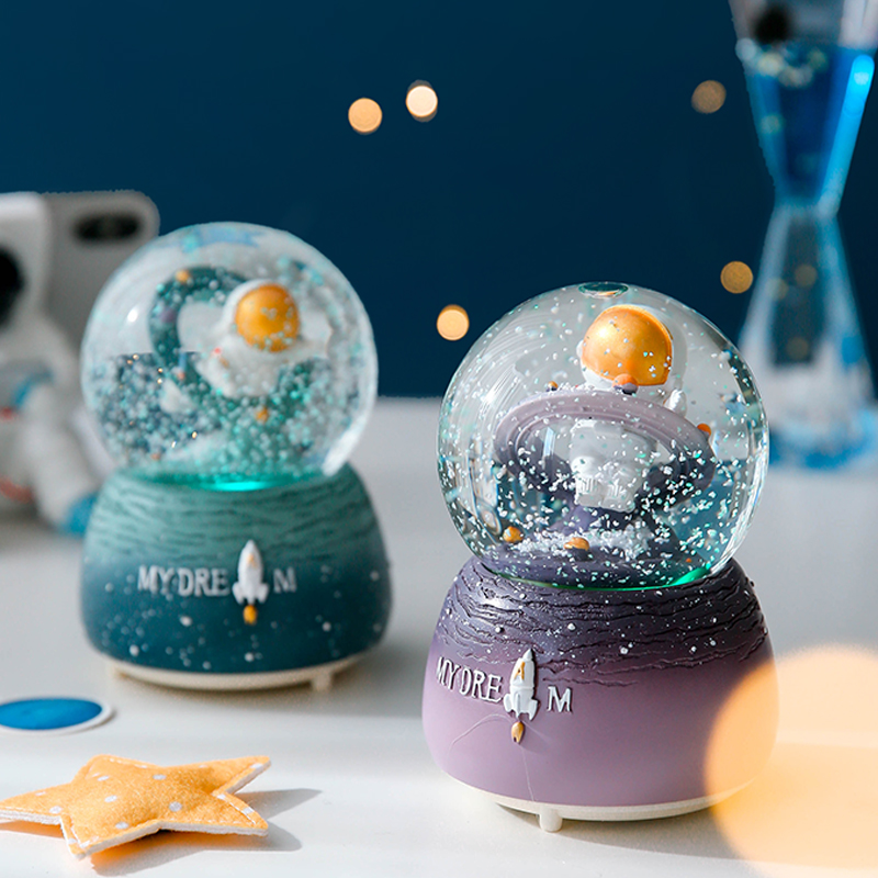 Miscellaneous, astronauts, astronauts, dreamy snow, birthday, new year gifts, Music Box, crystal ball, girlfriends, lovers, girls
