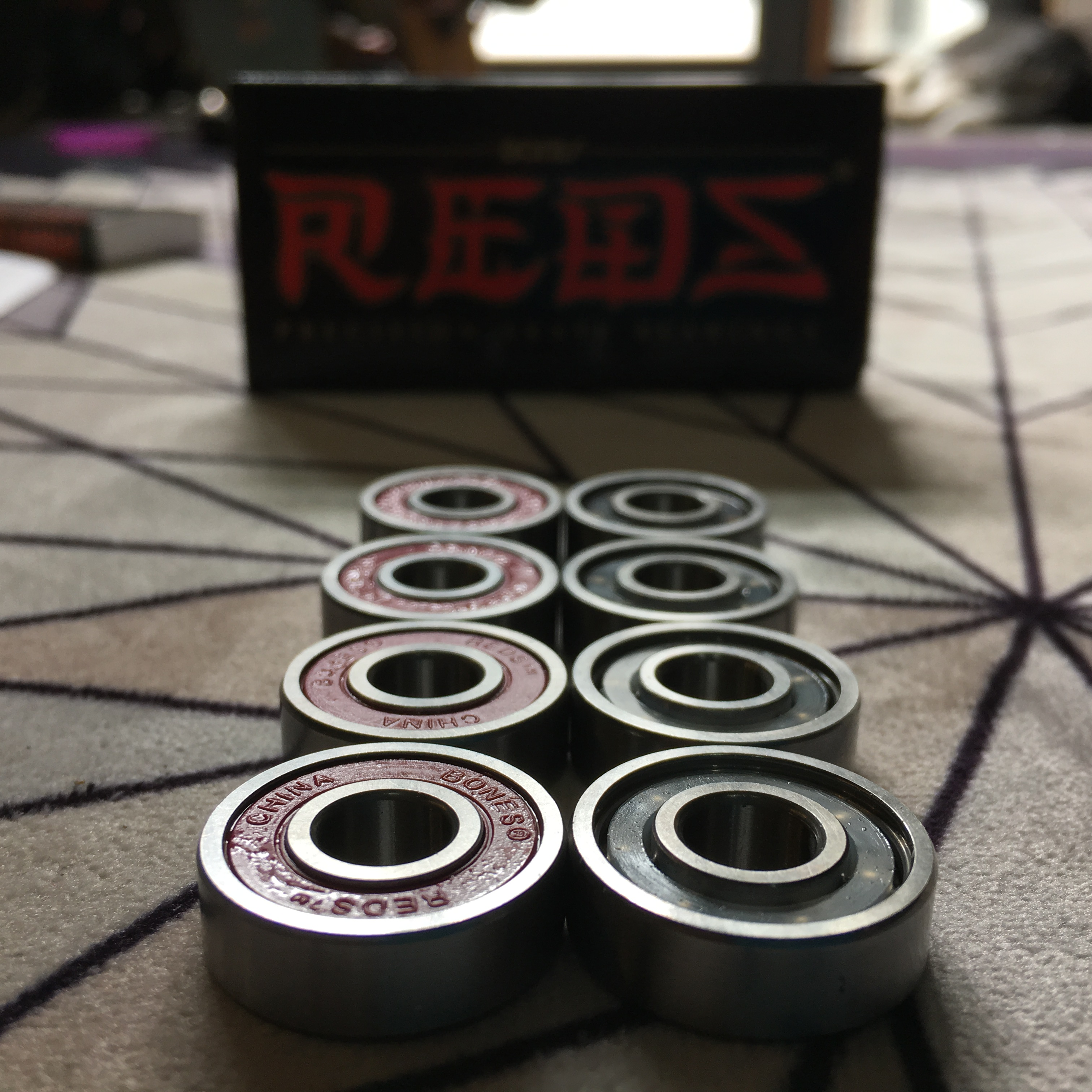 Ban đầu nhập khẩu BONES REDZ ván trượt dài phổ quát người mới bắt đầu đi du lịch bằng phẳng hoa Nanshan tấm thu thập - Trượt băng / Trượt / Thể thao mạo hiểm nón bảo hiểm thể thao giro