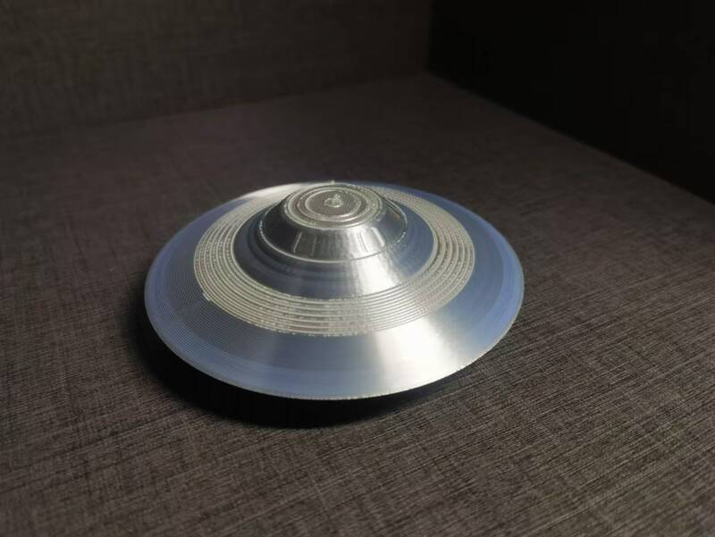 3D Printed Flying Saucer Model Ufo Bob Lazar, Shiny Silver Plastic, for Display Decoration, Enlargement Requires Communication