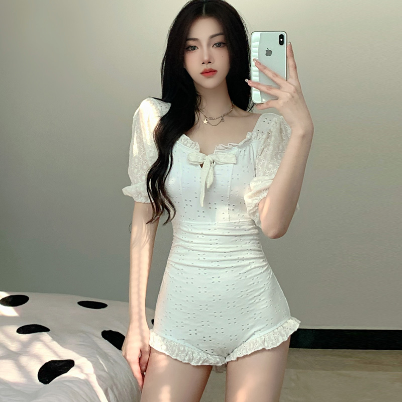 Swimsuit female hot spring conservatively gathered 2022 new fairy fan one-piece short-sleeved belly cover thin student boxer swimsuit