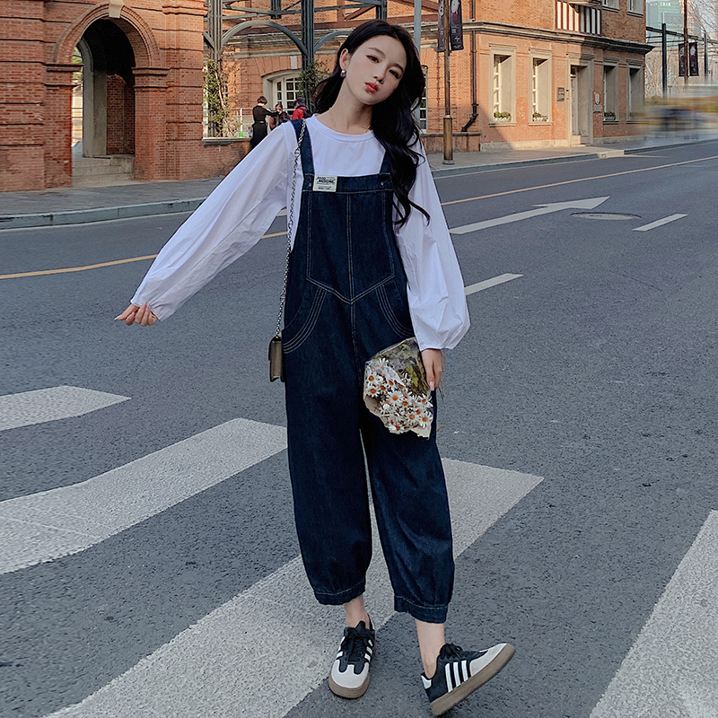 Denim Maternity Overalls, Youthful and Fresh Two-Piece Set, Fashionable and Trendy, Popular Online, Loose Fit, Spring and Autumn Wear