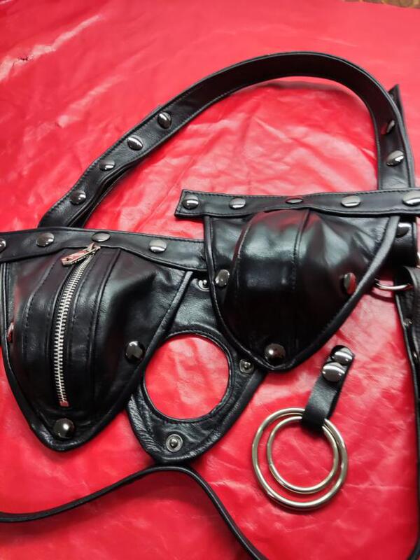 First-Layer Cowhide Shorts with Three-Dimensional Design, Removable Metal Ring for Free Adjustment of Tightness, Performance-Style Men's Genuine Leather Underwear