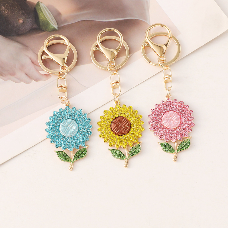 New Creative Diamond-Encrusted Sunflower Car Keychain Sun Pendant Bag Small Gift Key Chain Ring Accessory