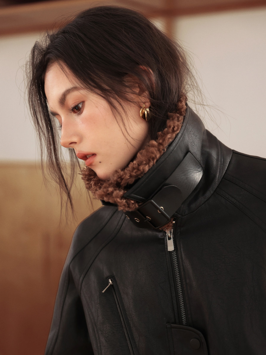 ブラック ゆったりと魅せる オールドマネー レトロスタイル ファー襟