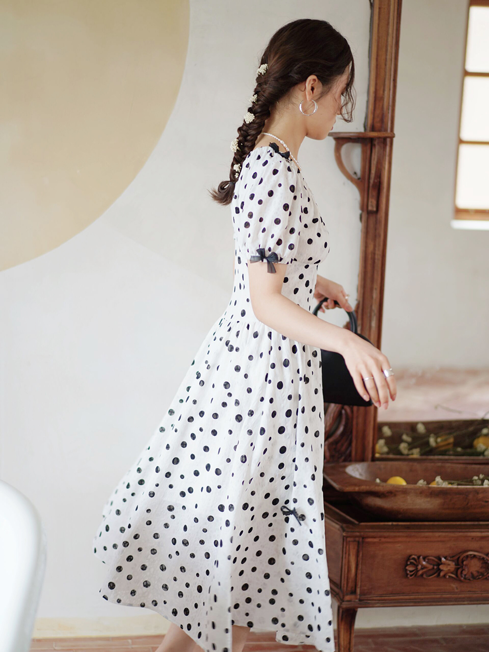 Black and white polka-dot rain imprint French retro salt-shrunk polka-dot  dress bowknot V-neck mid-length dress - Shop Wild Scenery One Piece Dresses  - Pinkoi