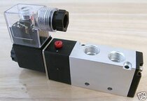 4V2104M210 Pneumatic solenoid valve Solenoid valve Solenoid directional control valve Pneumatic control valve