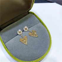 Small frescoed 18K gold ear nail total 10 points 20 diamonds fit 18K gold peach heart loving hanging decoration can be sold for a gift