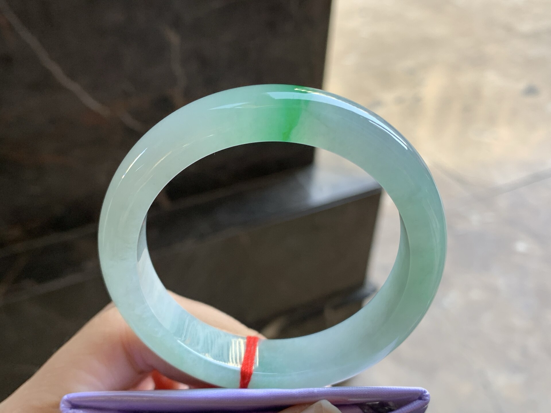翡翠冰种飘阳绿手镯 圈口54