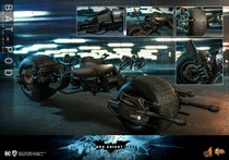 HOTTOYS HT MMS 591 Batman Motorcycle