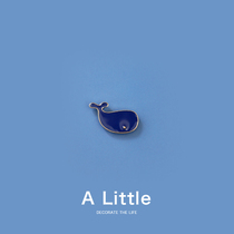 A Little Little whale cute Japanese brooch mens and womens sweater badge neckline pin couple bag accessories