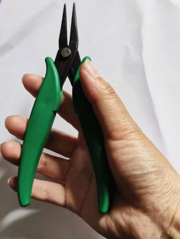 Badminton racket pulling machine tool needle nose pliers