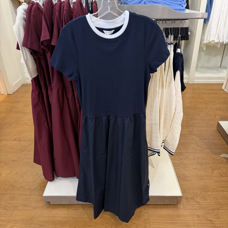 Tommy Hilfiger Minimalist Hepburn-Style Short-Sleeve Dress for Women, Summer Slim-Fit, Canada Purchasing Agent