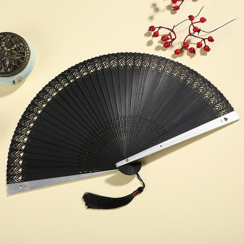 Black Japanese style Chinese fan folding fan hollow ancient style men and women folding fan aluminum alloy