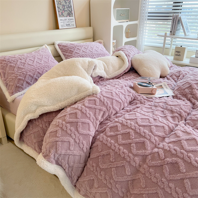 Winter thickening warm snowflake cow creeve four-piece bed with cute cartoon coral velvet double-face wool suite