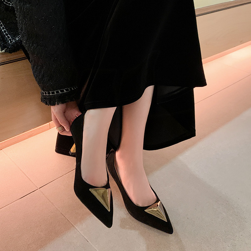 Miss Morning is delicate and gentle air tip and heel heels and lady shoes and sheep's leather