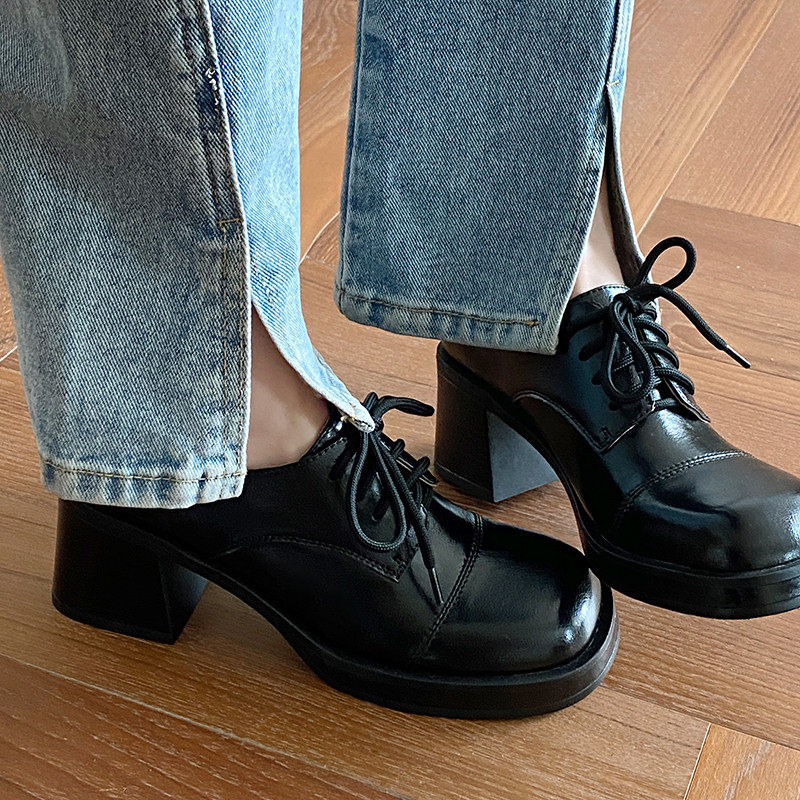 Daily Family ~ Commuter retro - style coarse heel tied small leather shoes and heel increased single shoes