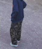 Камуфляжные штаны подходит для мужчин и женщин для отдыха, в американском стиле, оверсайз, свободный прямой крой