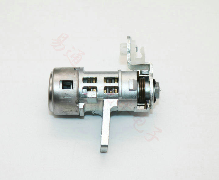 Beijing Hyundai Rena ignition lock cylinder left front door lock cylinder remote control car key Rena whole car lock cylinder assembly