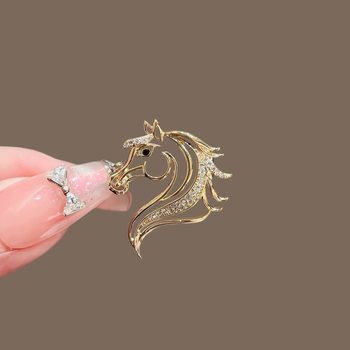 Exquisite Hollow Horse New Year Brooch 2026 New Model Unisex Personalized Design Pin Collar Brooch Clothing Accessory