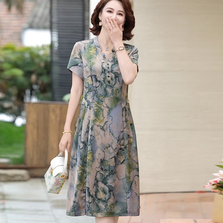 New Silk Mother's Dress, High-End Brand, Stylish, Loose, Plus Size, Tummy-Covering, Beautiful Long Dress for Middle-Aged and Elderly Women